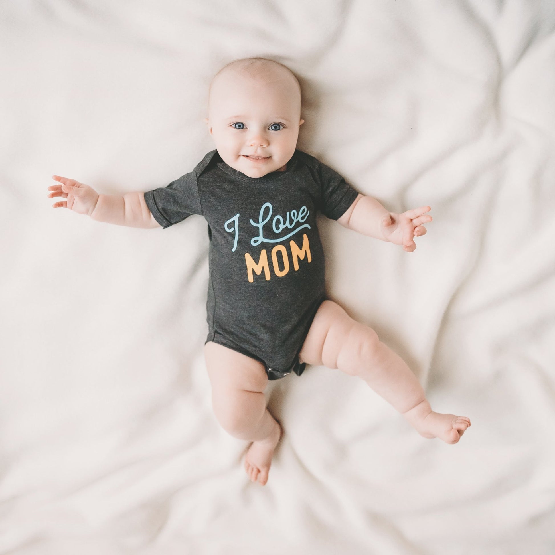 PRE-ORDER - I Love Mom baby bodysuit / onesie - Sweetpea and Co.